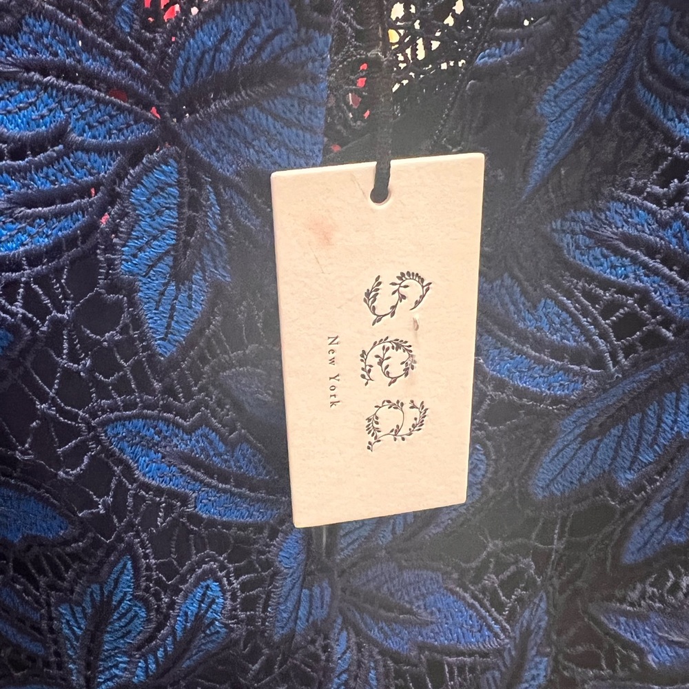 Sea Mosaic Lace Peplum Top In Blue Multi - Picture 7 of 8